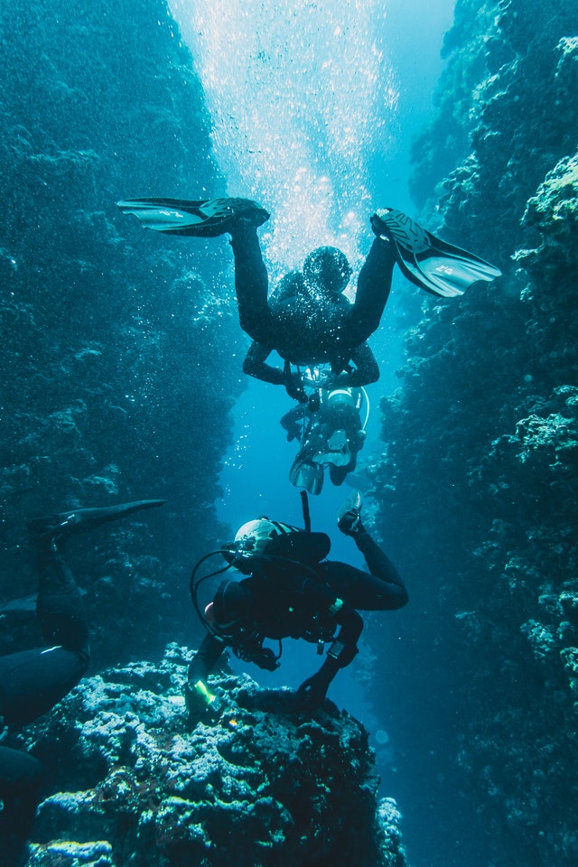 diving